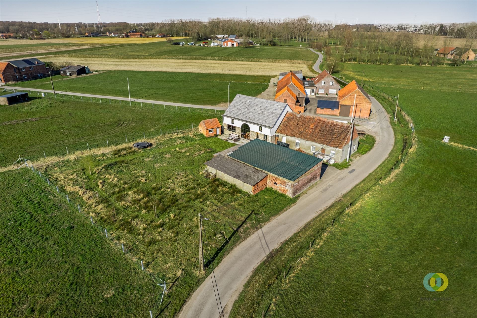 Smaakvolle totaalrenovatie met schuur foto 2