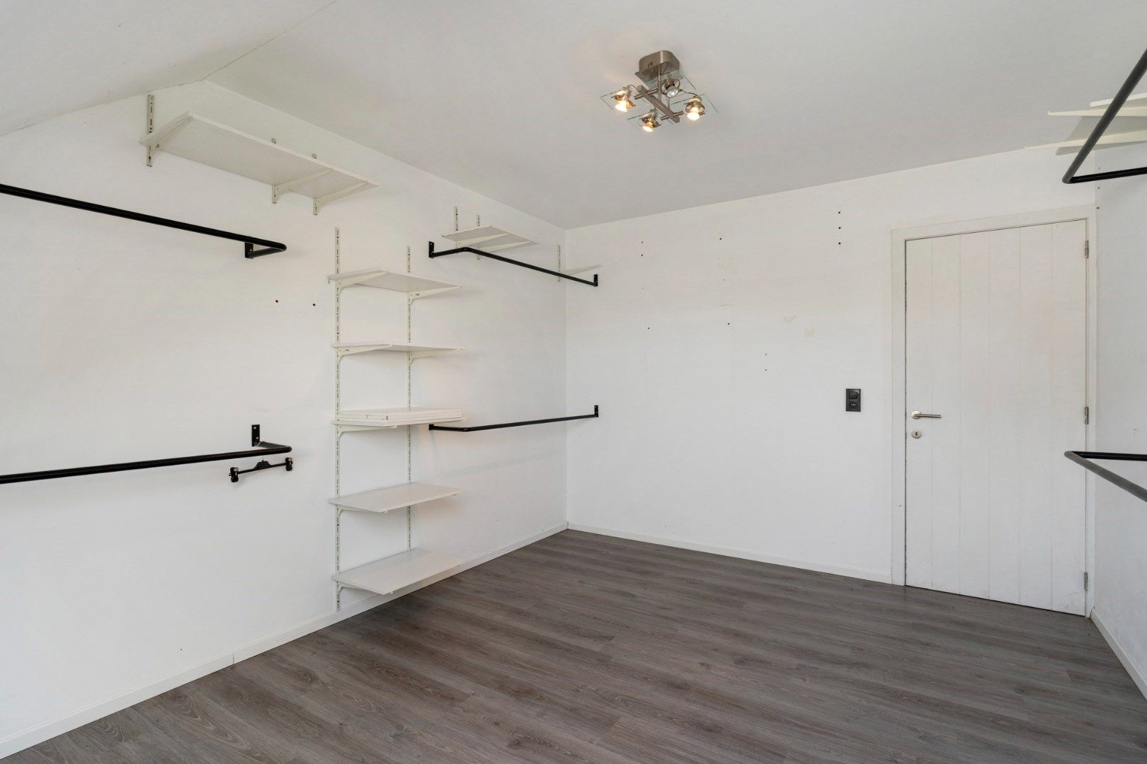 Recente, halfvrijstaande gezinswoning in een moderne bouwstijl op een ruim perceel van 11a06ca nabij de dorpskern van Tongerlo!  foto 32