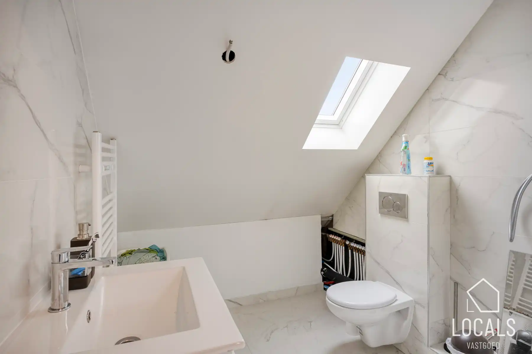 Instapklare woning met 5 slaapk., 3 badkamers en tuin foto 22