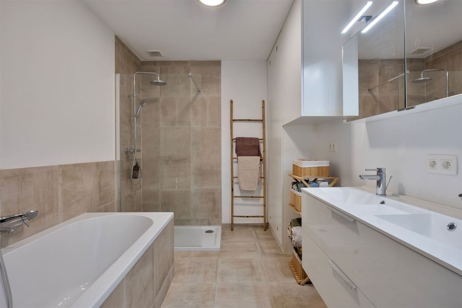 Nieuwbouw woning (label A) met 3 slaapkamers + bureau te Dworp   foto 20