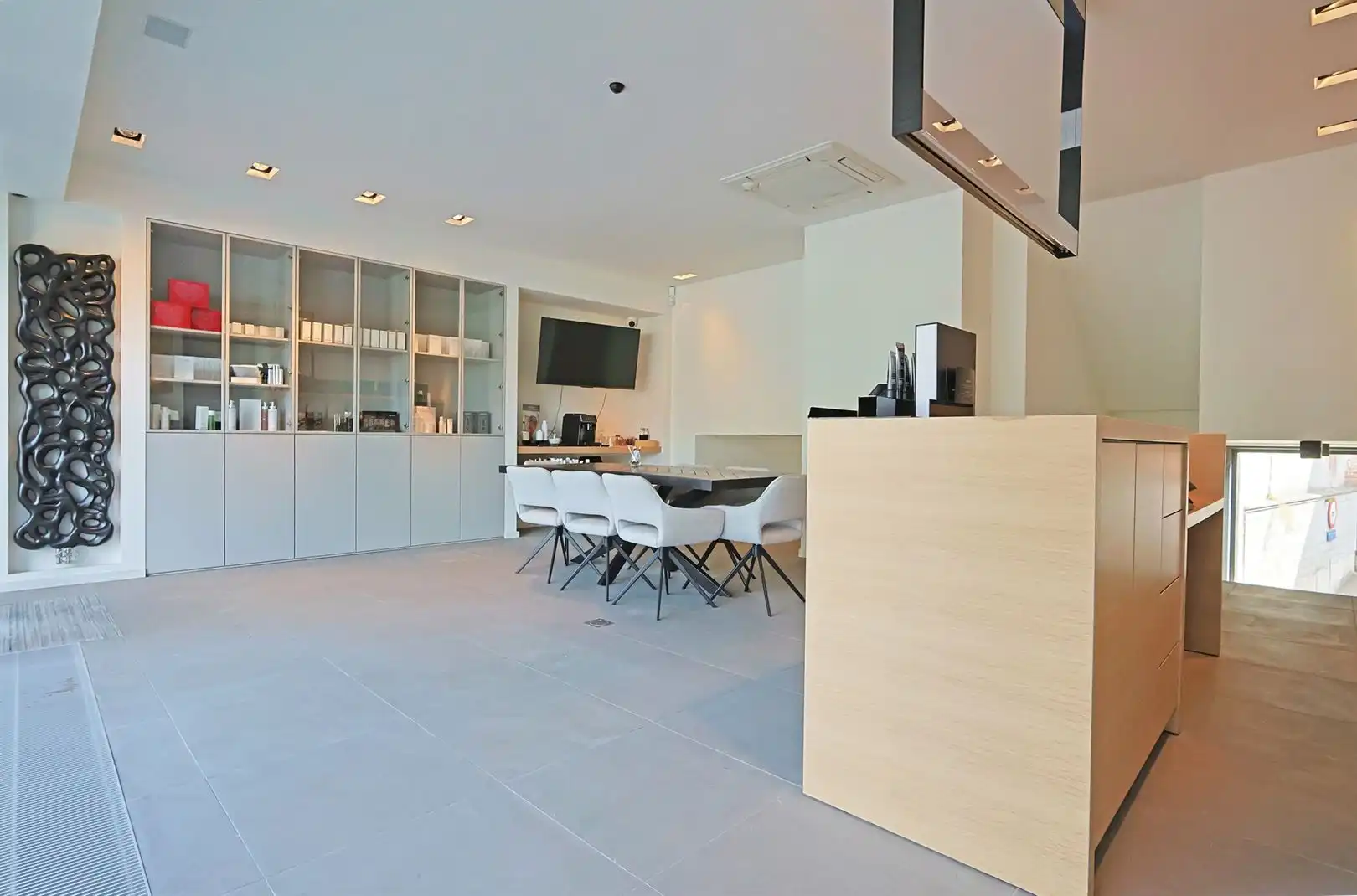 Handelspand van 104 m² op een uitstekende locatie in Hasselt foto 3
