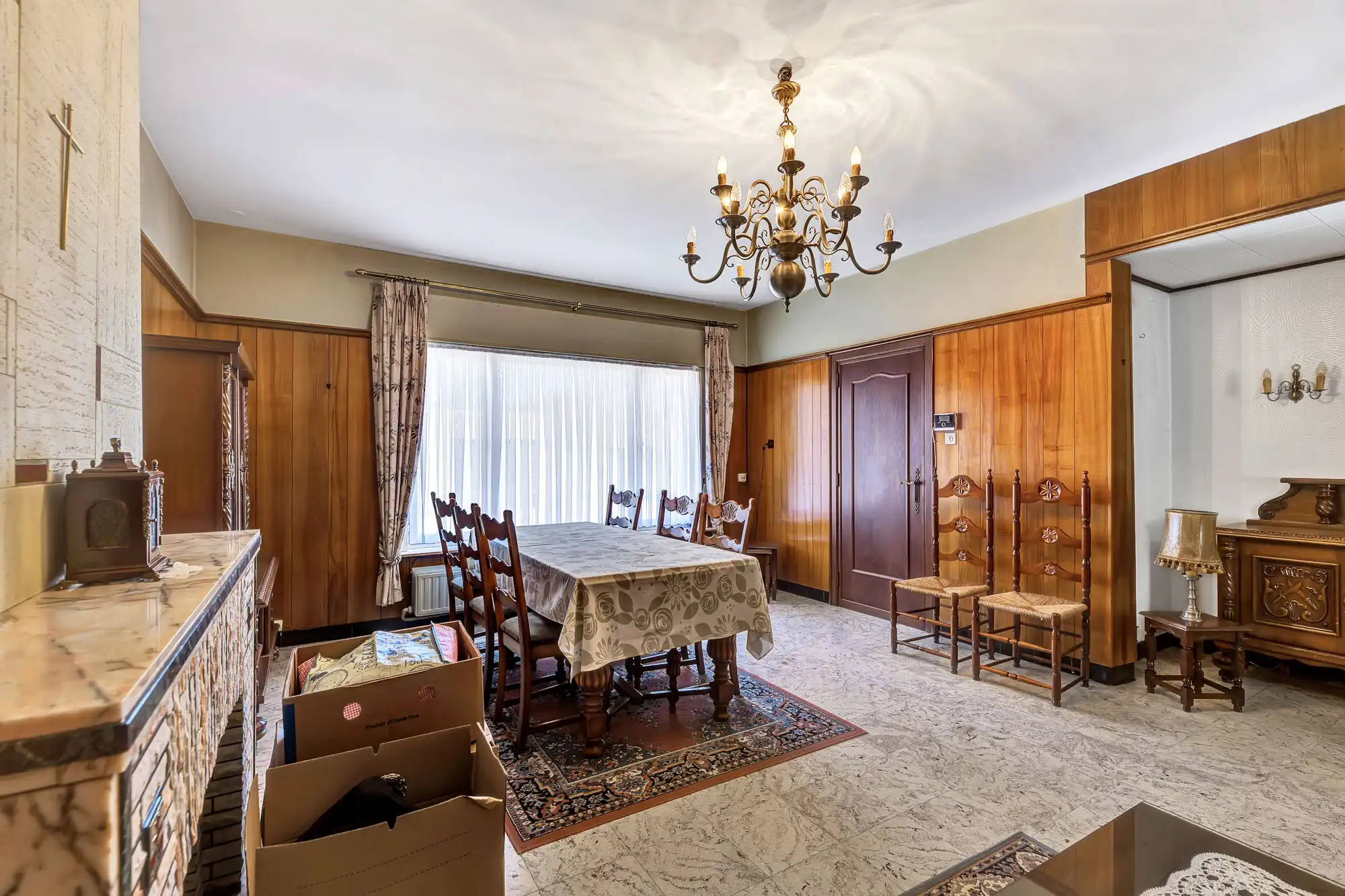 Ruime te renoveren woning met loods en bouwgrond foto 8