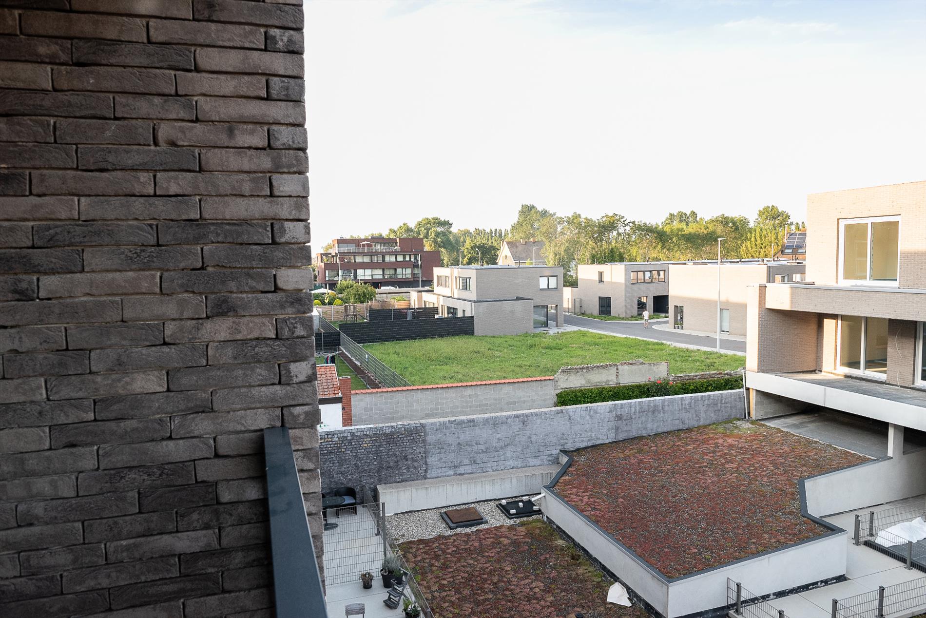 Luxueus 2-slaapkamer appartement met zonneterrassen en prachtig open zicht op de Spuikom te Bredene! foto 13