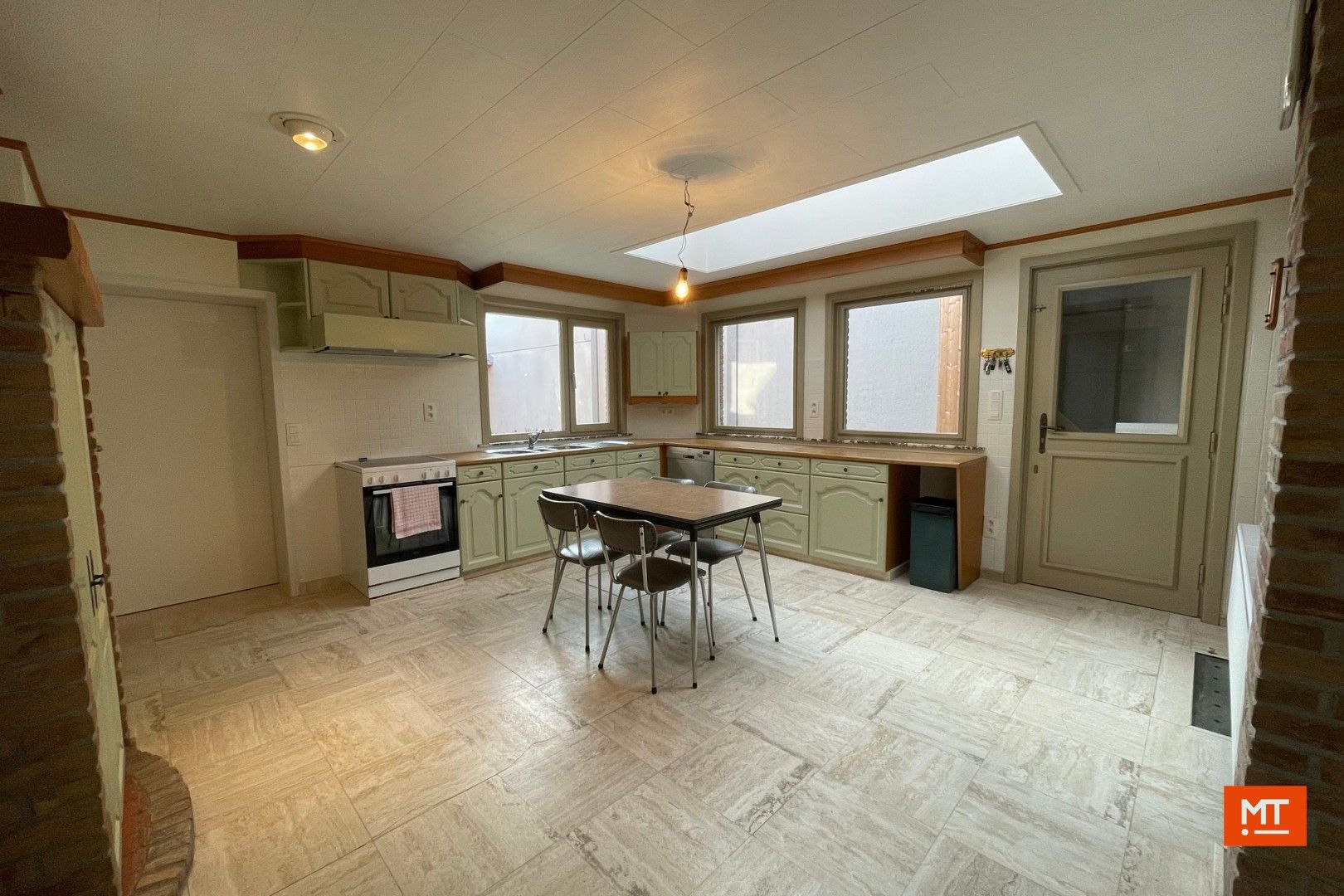 Woning te huur in Geluveld, 3 slaapkamers, garage, tuin en 2 tuinbergingen foto 6