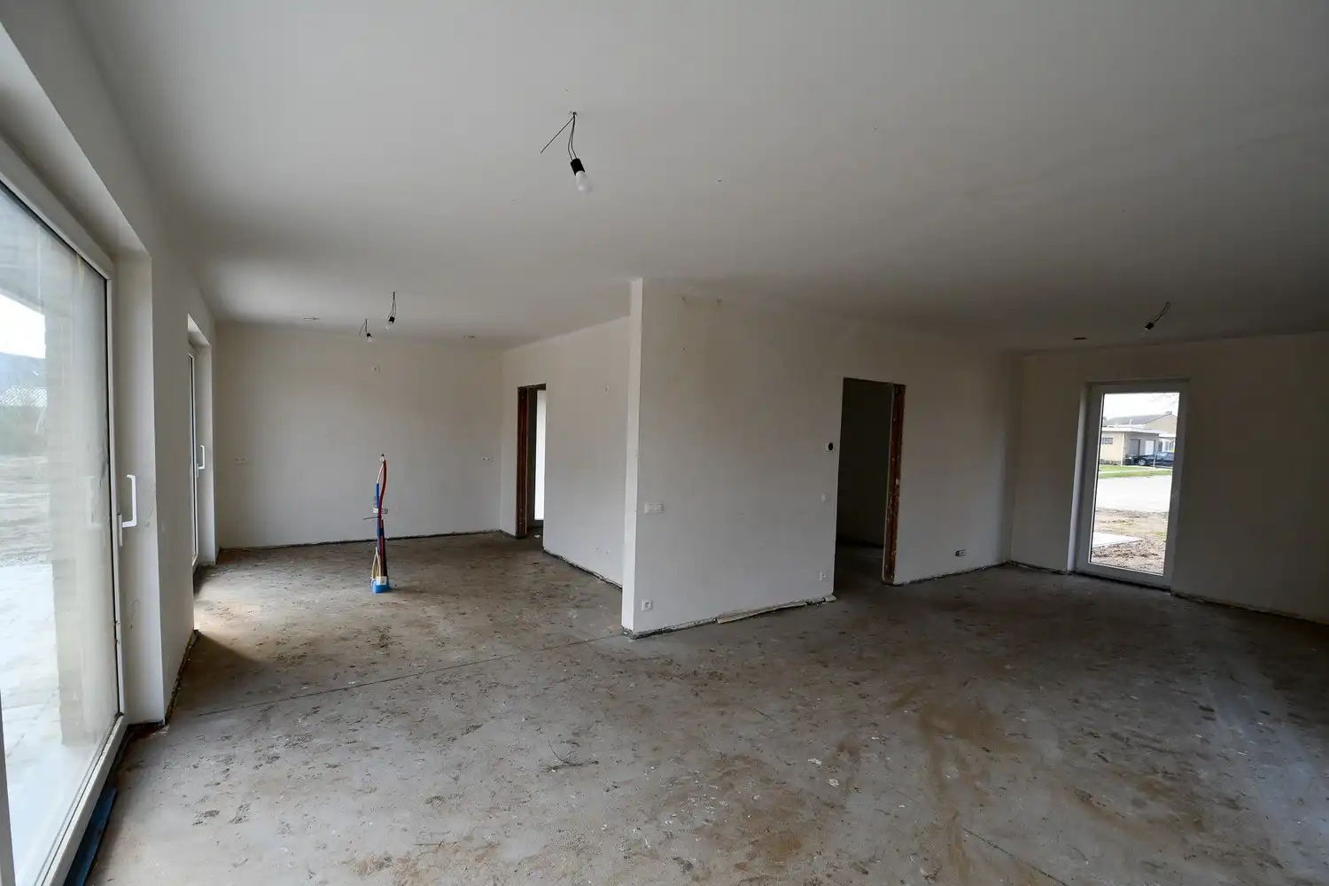 Energiezuinige nieuwbouwwoning met 3 slaapkamers en carport op een rustige locatie foto 4