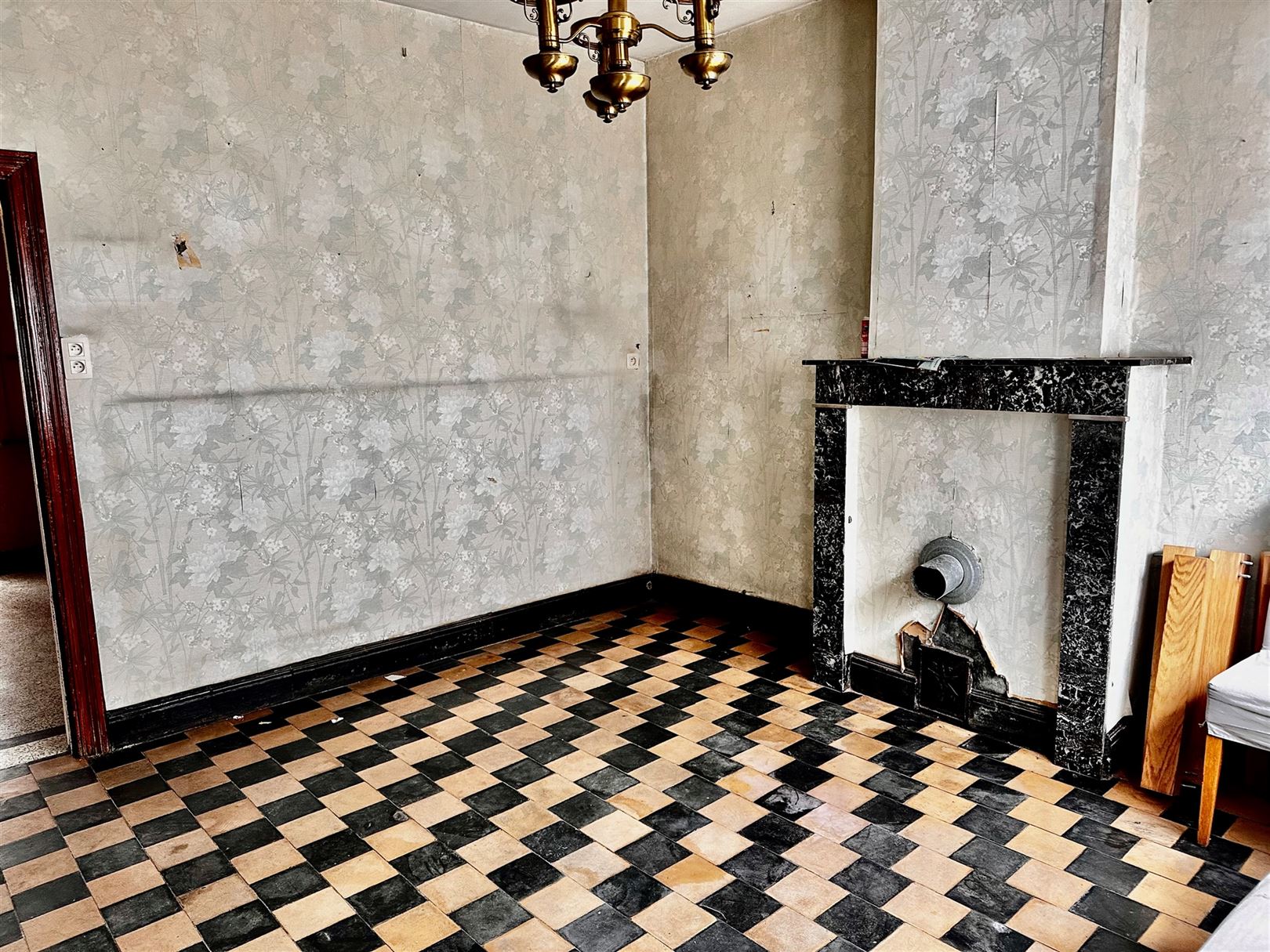 Te renoveren/ te slopen woning te Ename foto 2