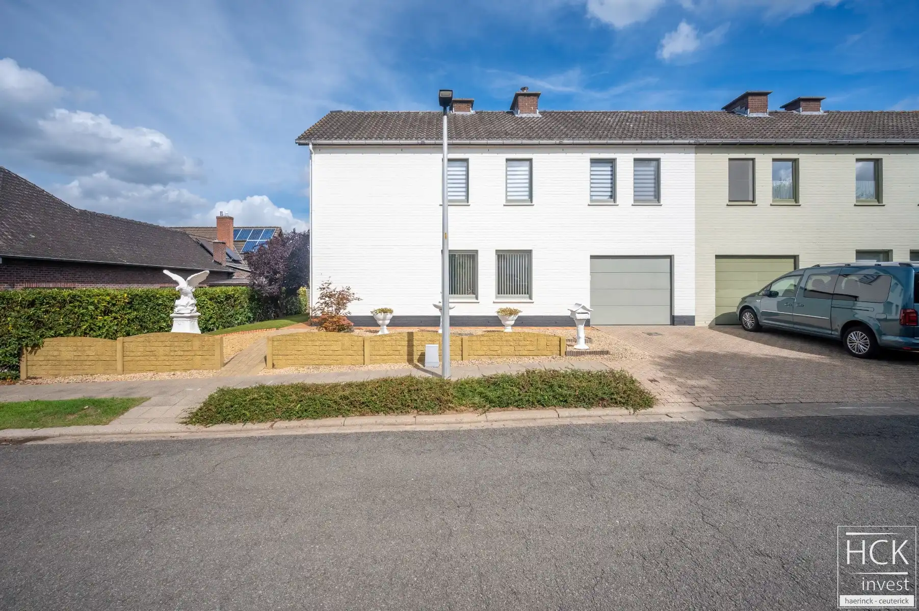 KRUISHOUTEM - Ruime halfopen woning met 4 SLPK, op een aantrekkelijk perceel van 402 m²! foto 2