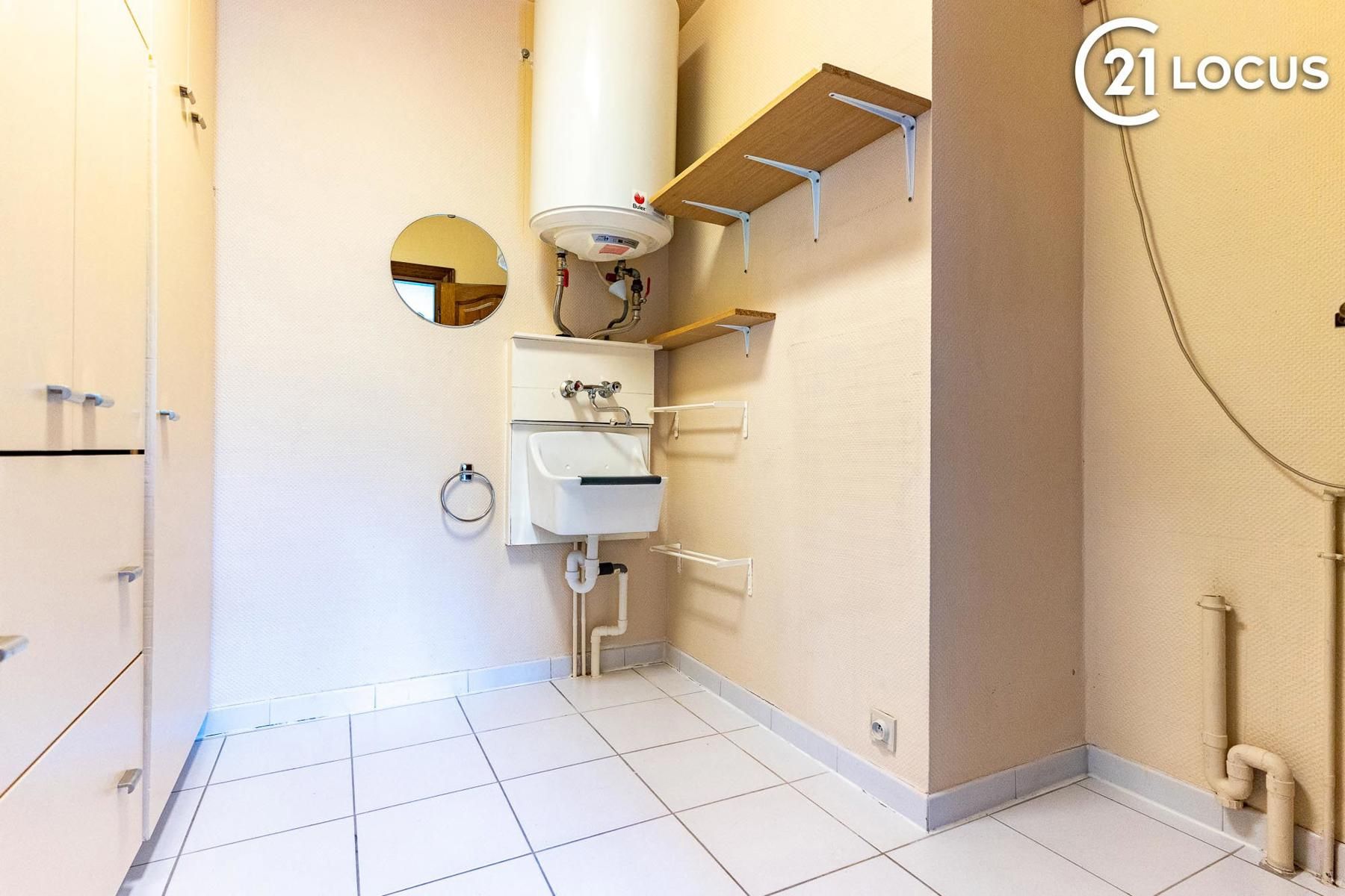 Zeer ruim appartement (132m²) met dubbele garage te huur ! foto 9