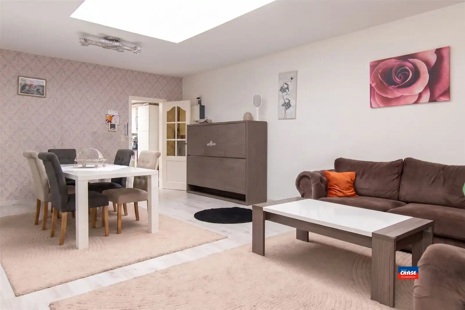 Instapklare rijwoning met tuin en garage foto 7