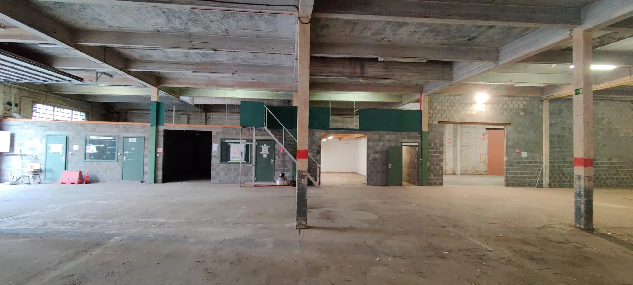 Charmant atelier met opslagruimte op een unieke locatie foto 19