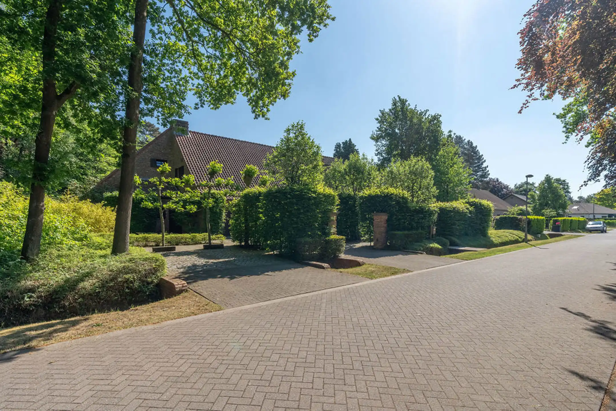 Ruime villa met 6 slpk op 2.295 m² grond met veel privacy foto 58