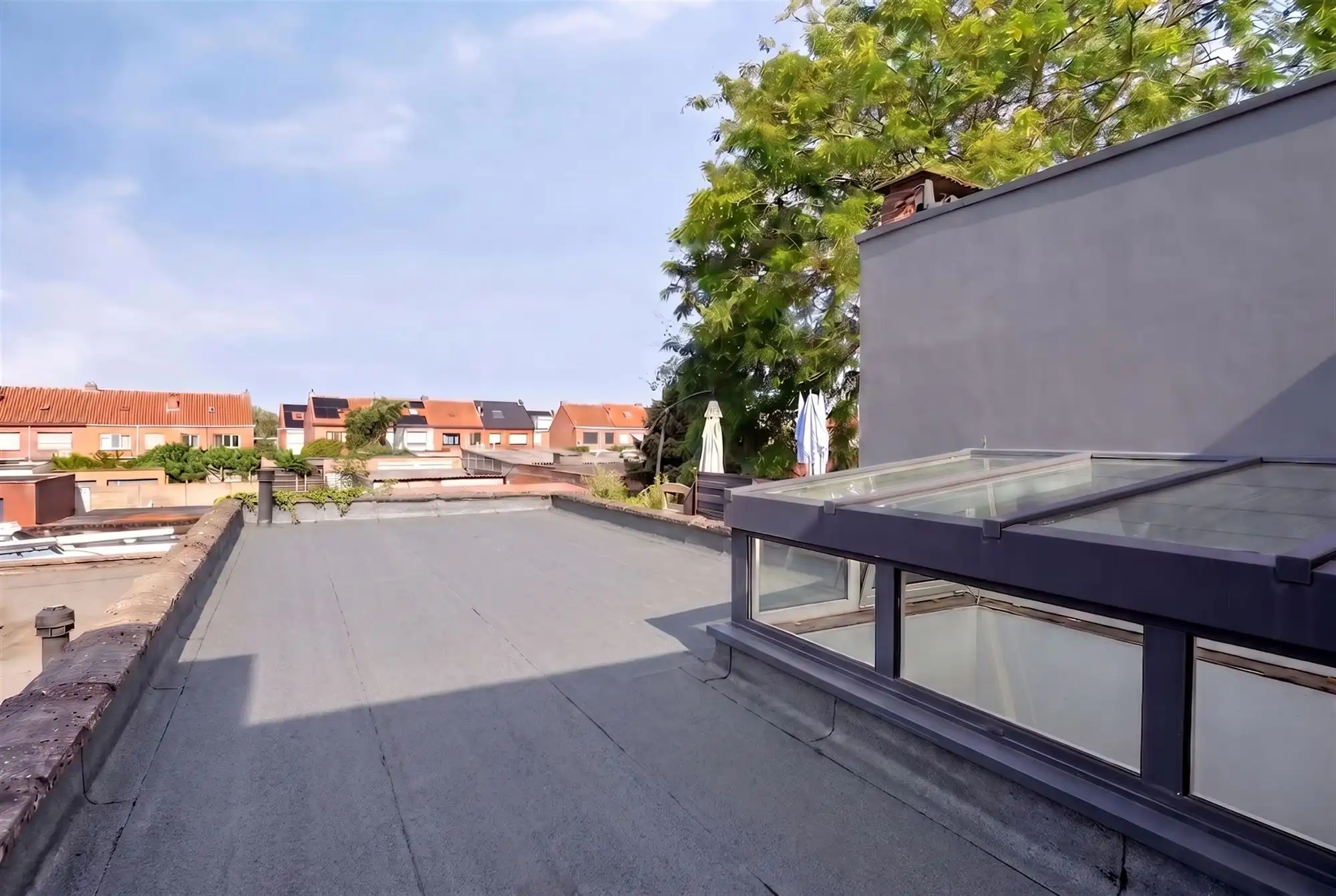 Verrassend ruime instapklare gezinswoning met garage foto 23