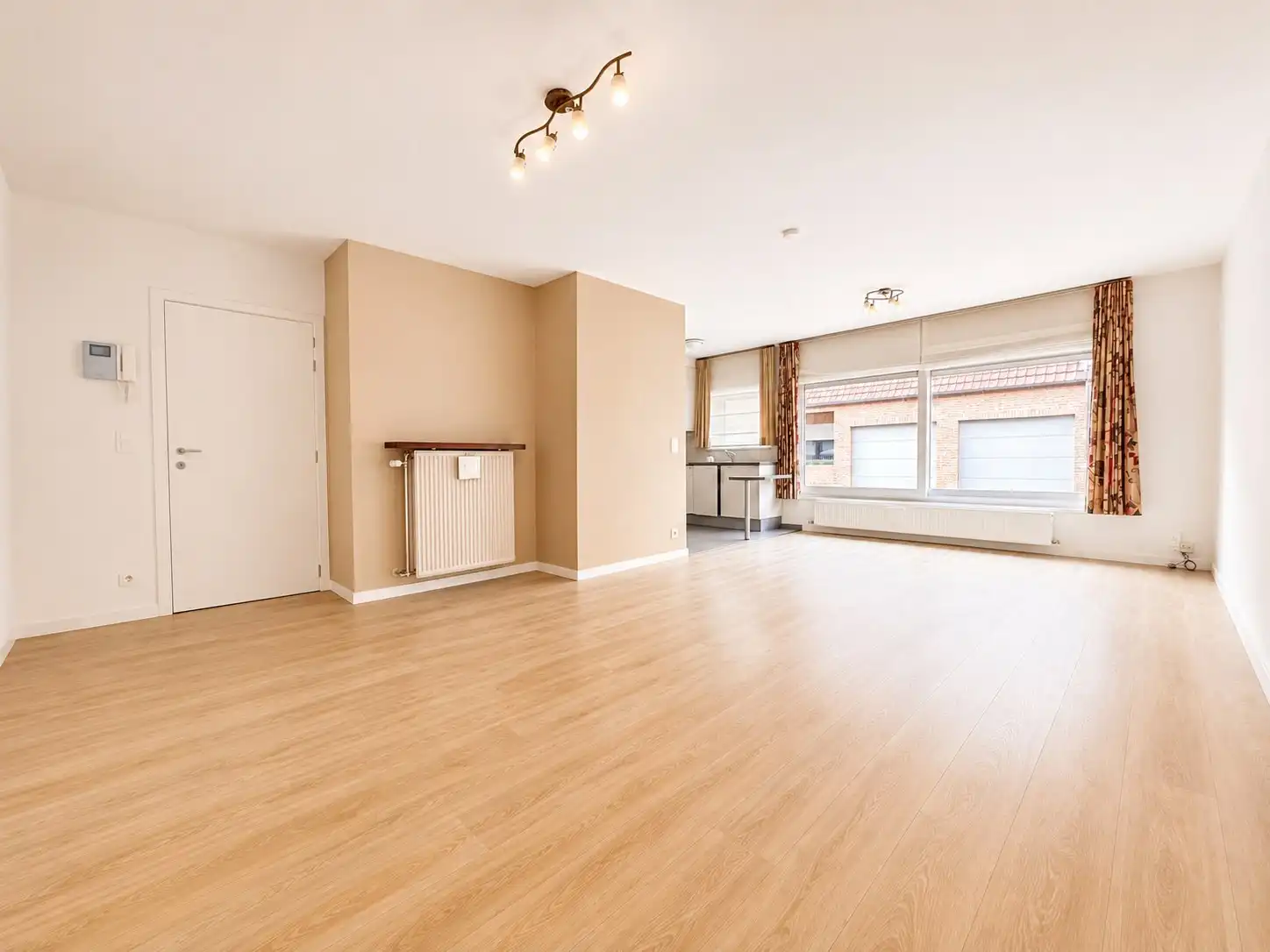 Gelijkvloers appartement met 2 kamers te Heist centrum foto 3