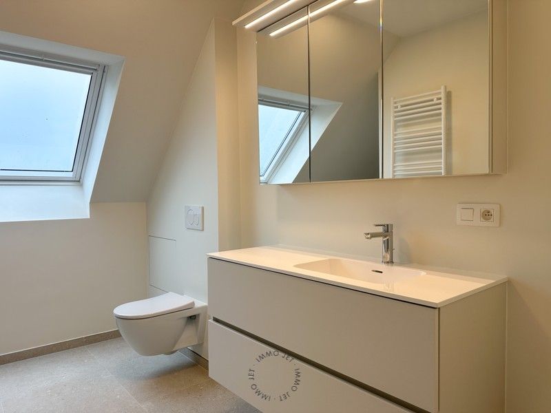 Prachtig gelegen nieuwbouw duplexappartement met drie slaapkamers, groot terras en autostaanplaats foto 15