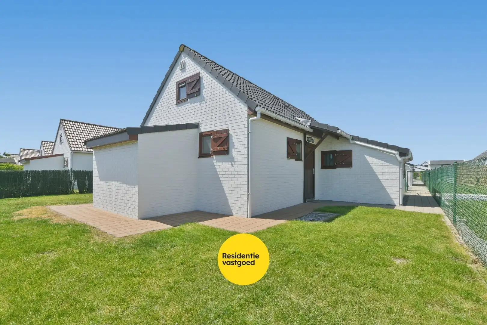 Instapklaar en gemeubeld vissershuisje met tuin en staanplaats in Harendijke! foto 22