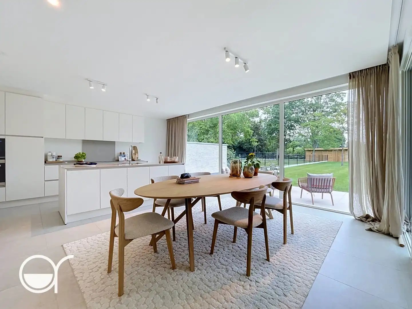 Nieuwbouwwoning met vier slaapkamers en ruime tuin in Deurle foto 6