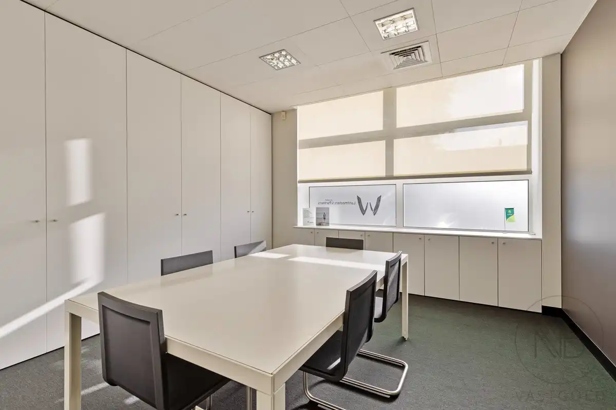 Instapklare en goed gelegen kantoorruimte foto 23