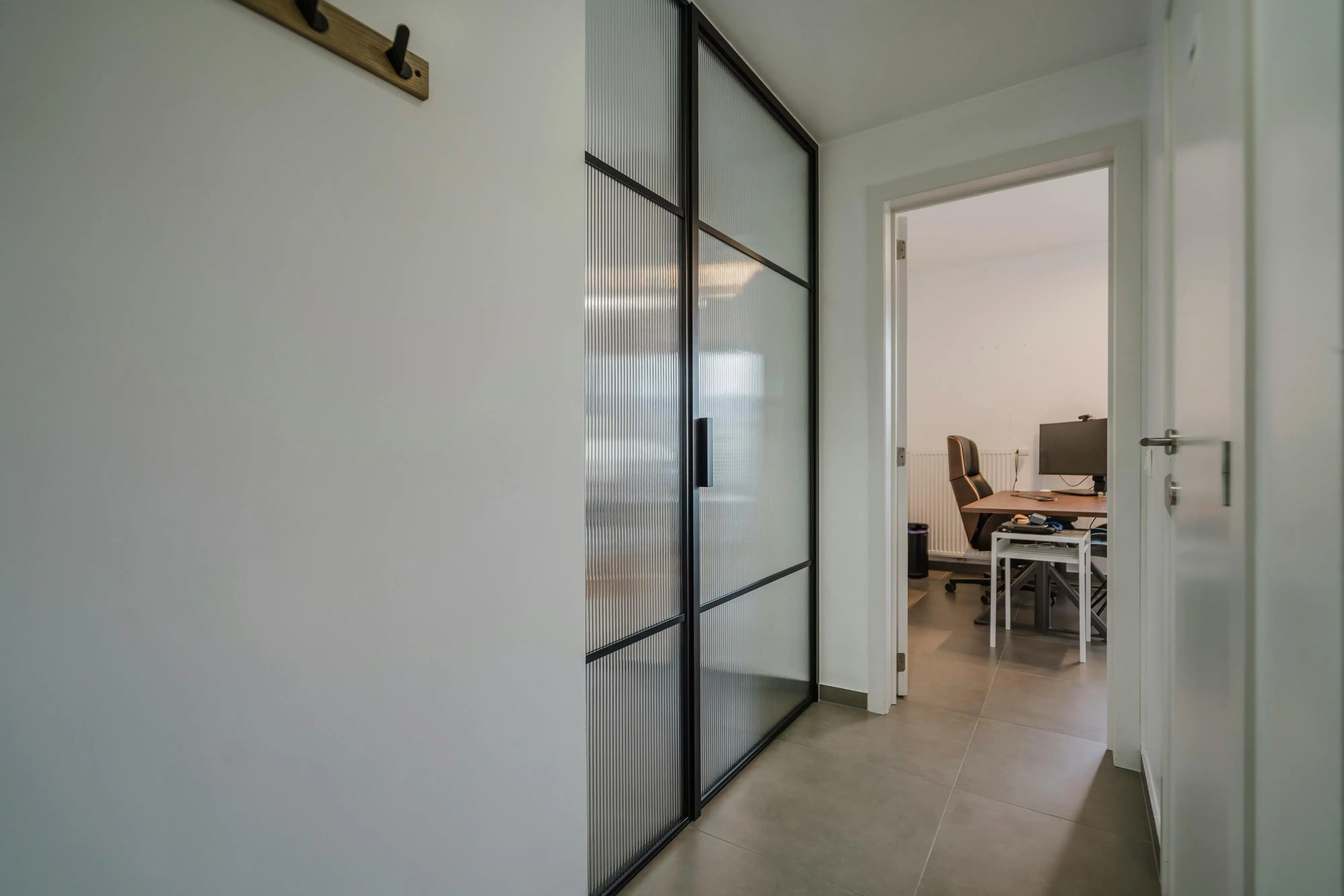 Instapklaar appartement met tuin en staanplaatsen in Heule! foto 11
