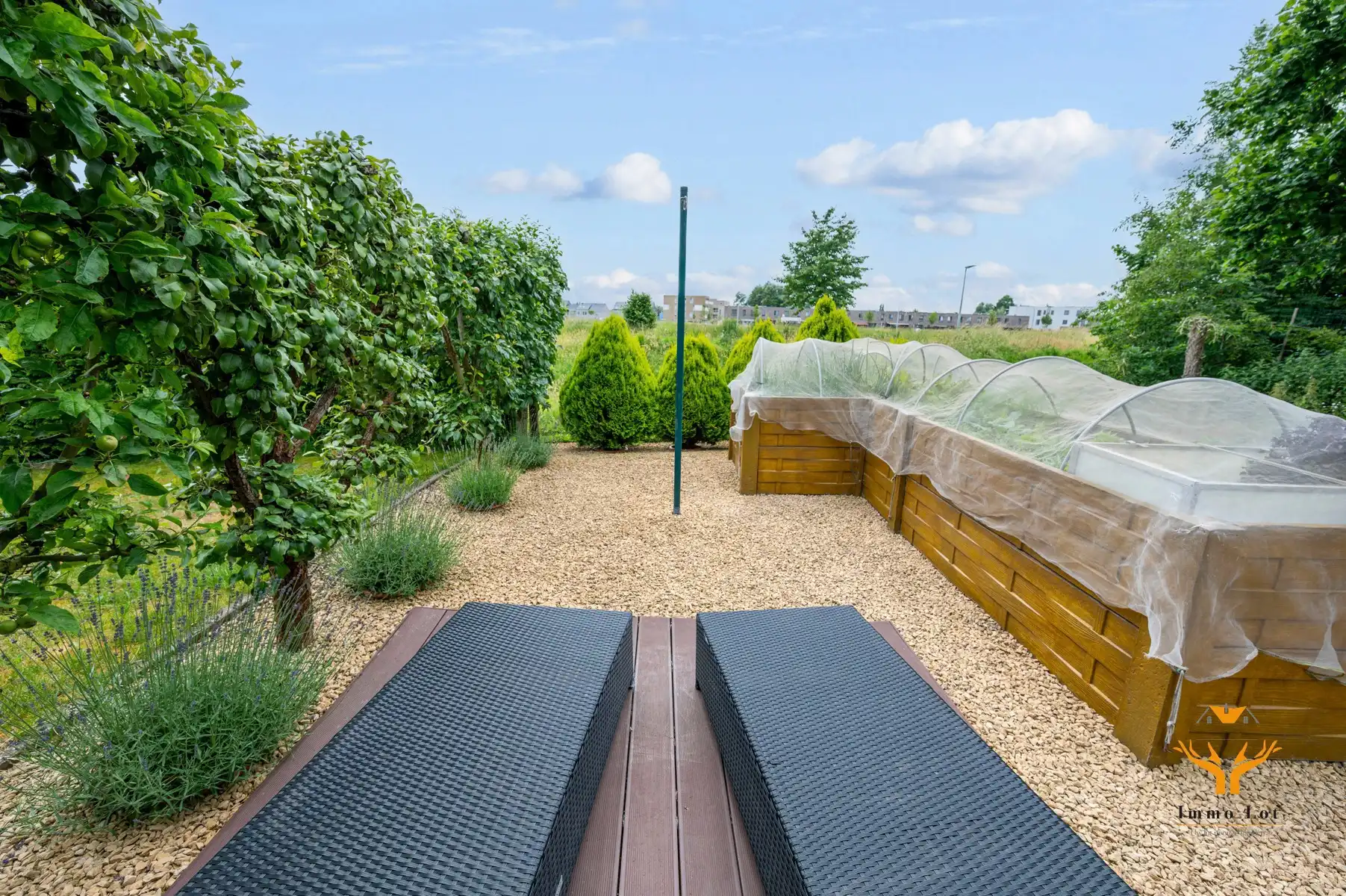 Instapklaar gelijkvloers appartement met tuin en garage foto 19