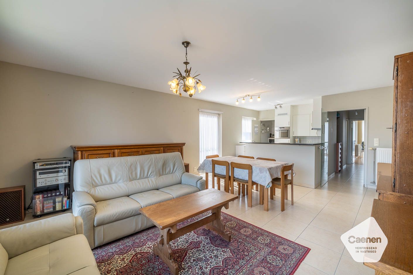 Instapklaar appartement met 2 slaapkamers en zonnig terras foto {{pictureIndex}}