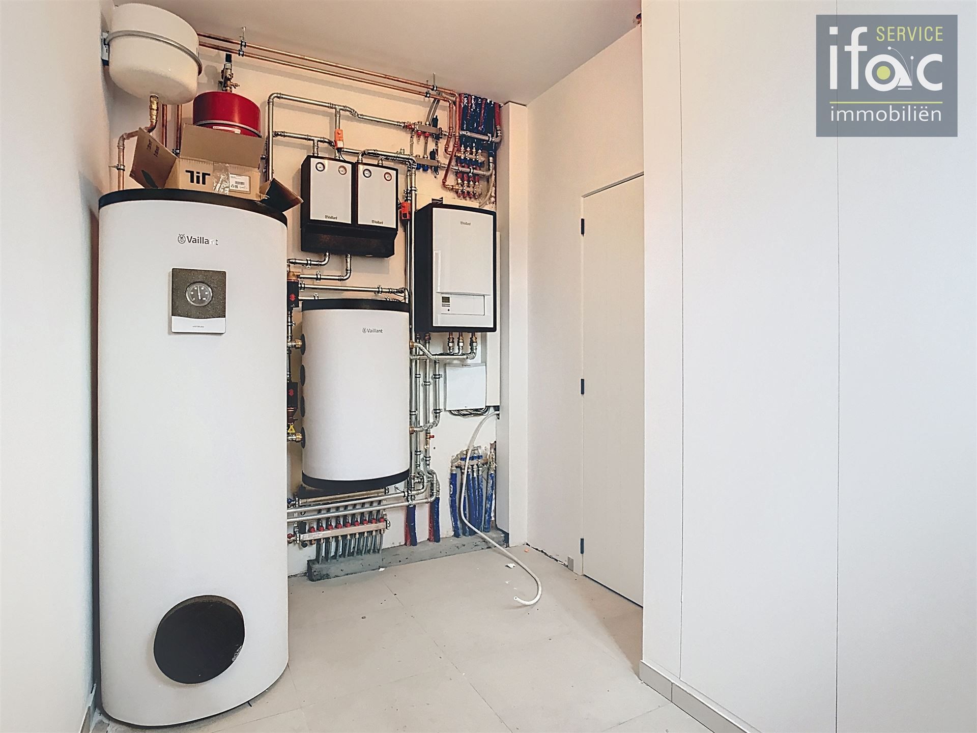 Nieuwbouwwoning met 4 slaapkamers, 2 badkamers en tuin. foto 13