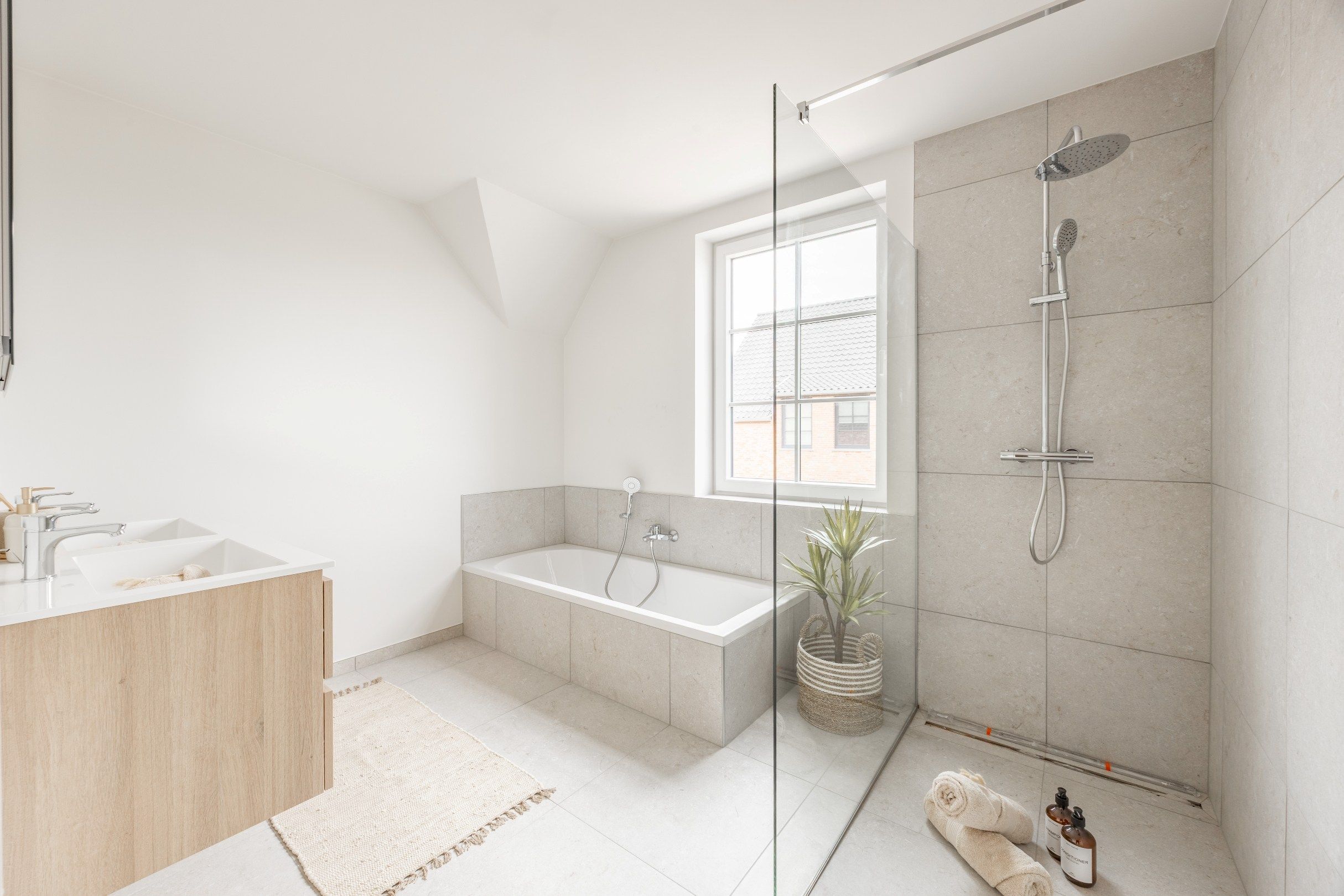 PRACHTIGE NIEUWBOUWWONING MET GARAGE foto 12