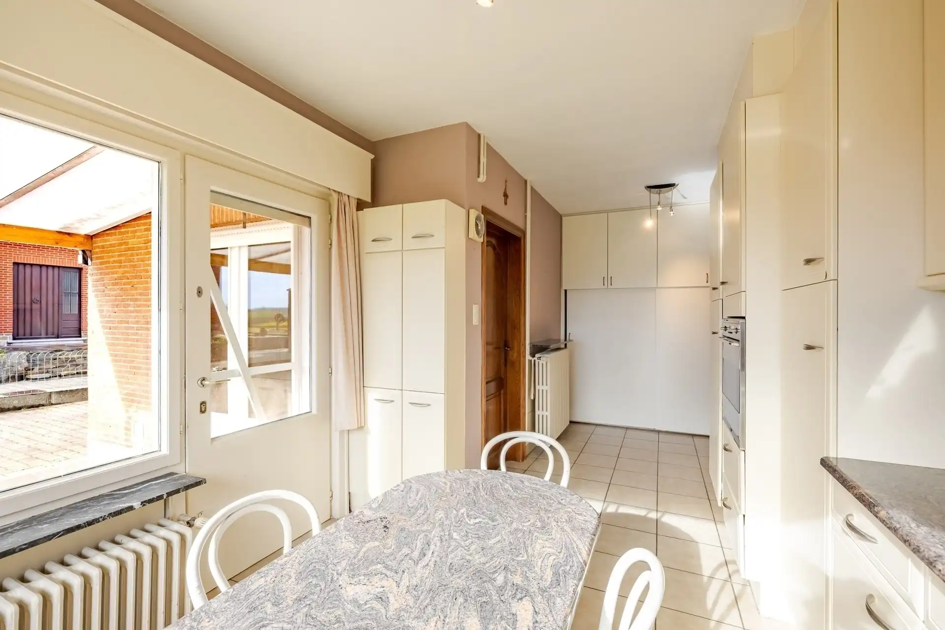 Charmante bungalow met landelijk uitzicht in Schellebelle foto 13