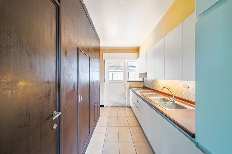 Centrum Sint-Henricus :  Te renoveren woning op 1876 m² foto 16