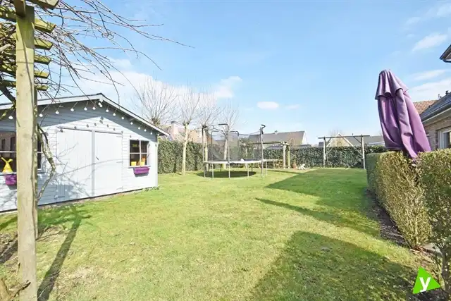 Ruime gezinswoning gelegen met tuin net buiten het centrum van Eeklo! foto 20