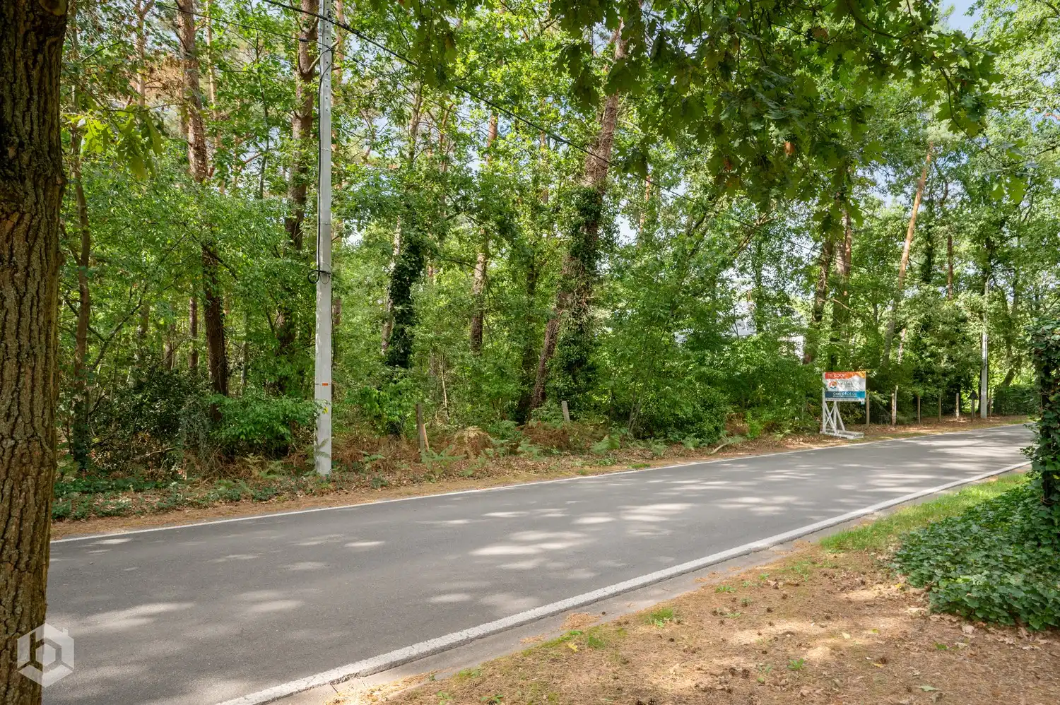 RUIME BOUWGROND VAN 2.690 M² VOOR OPEN BEBOUWING IN BOSRIJKE VILLABUURT foto 2