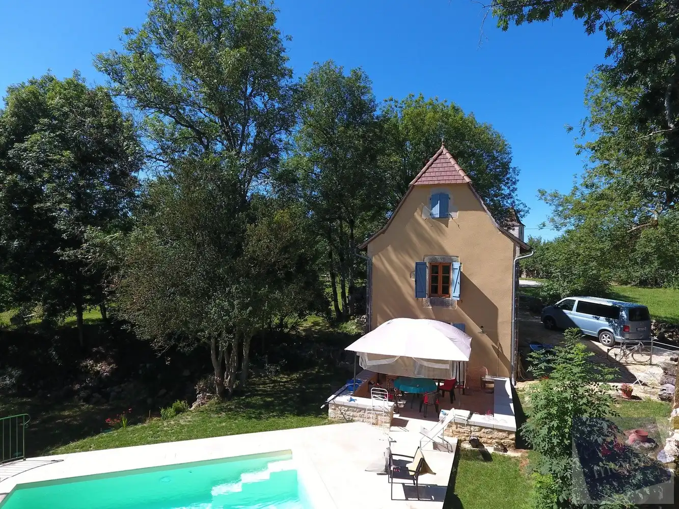 Sfeervol Zuid-Frans vakantiehuis met privézwembad in Flaujac-Gare foto {{pictureIndex}}