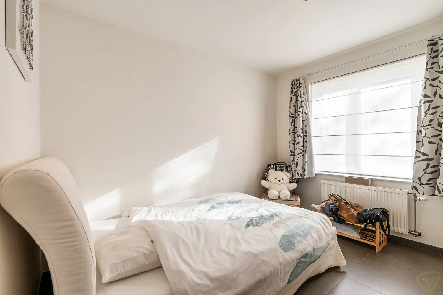 Modern en zeer goed onderhouden gelijkvloersappartement net buiten het centrum! foto 10