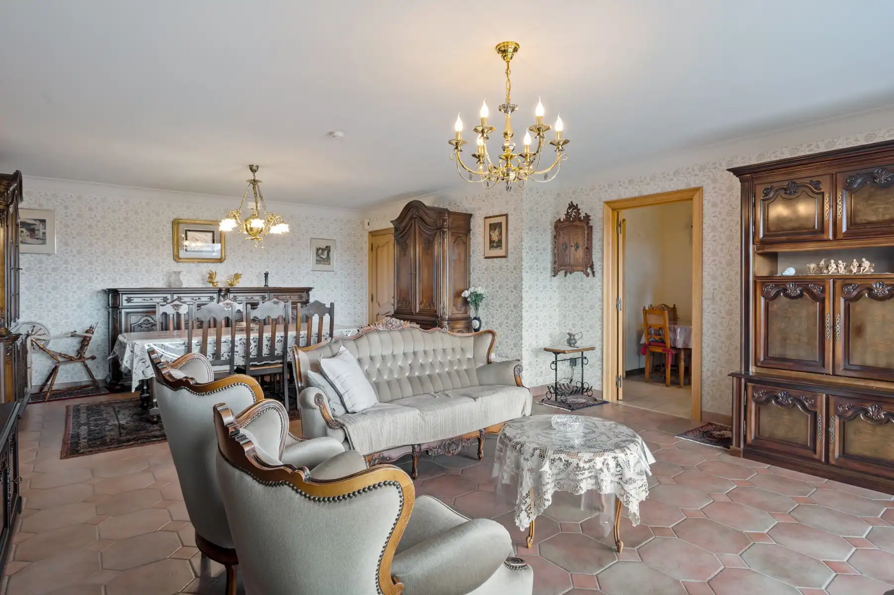 Lichtrijk appartement met panoramisch parkzicht en terras foto 6