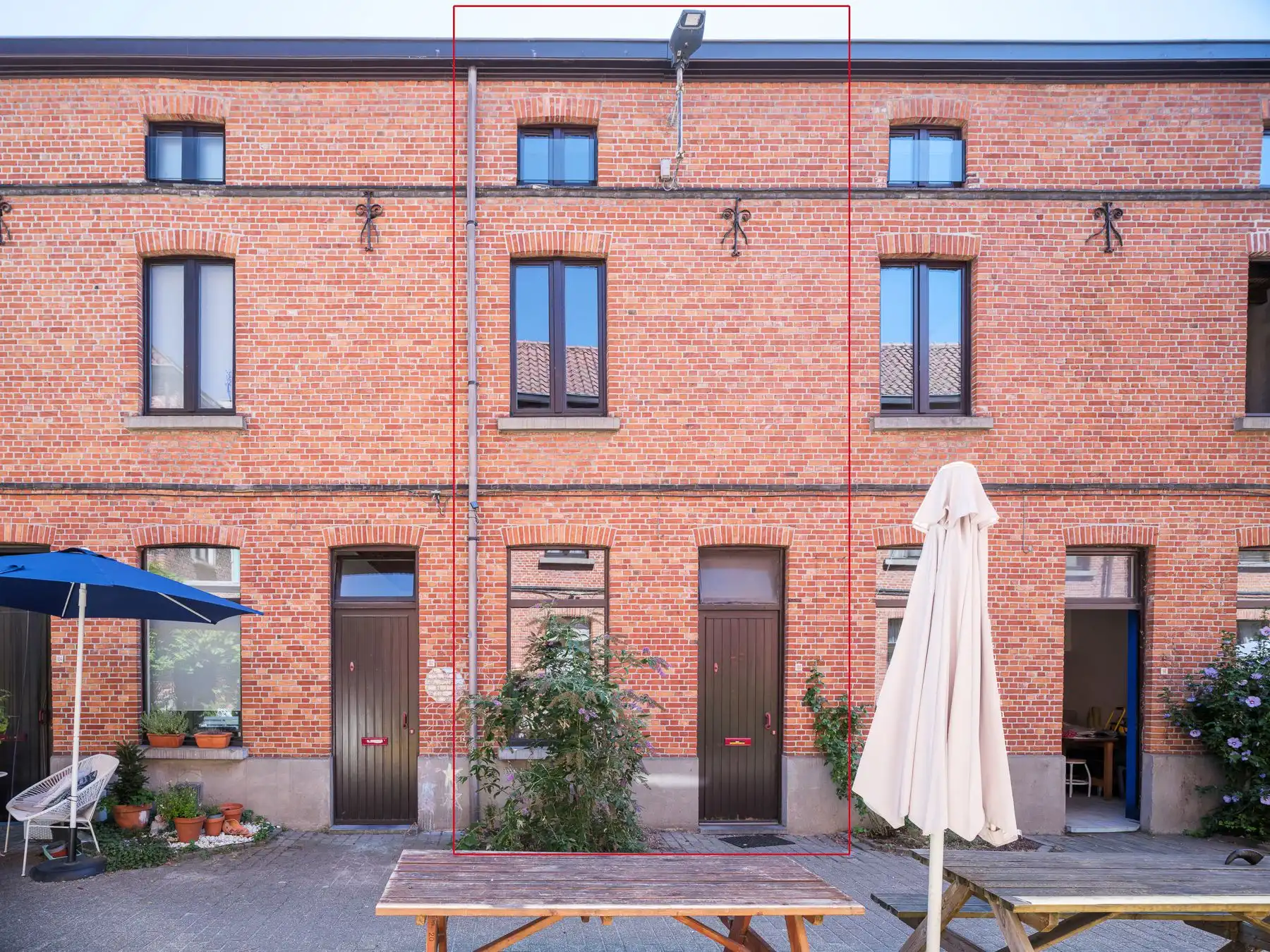 Hoofdfoto van de publicatie: Karaktervolle, gezellige stadswoning in historisch beluik nabij Begijnhof