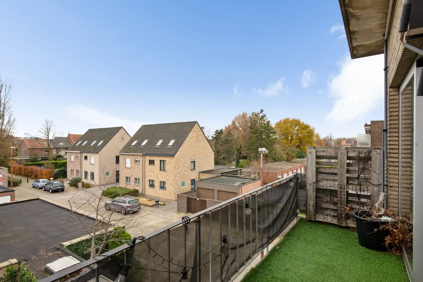 Tof, ruim app. op 2e verd. met 3 slpk. en garage foto 15