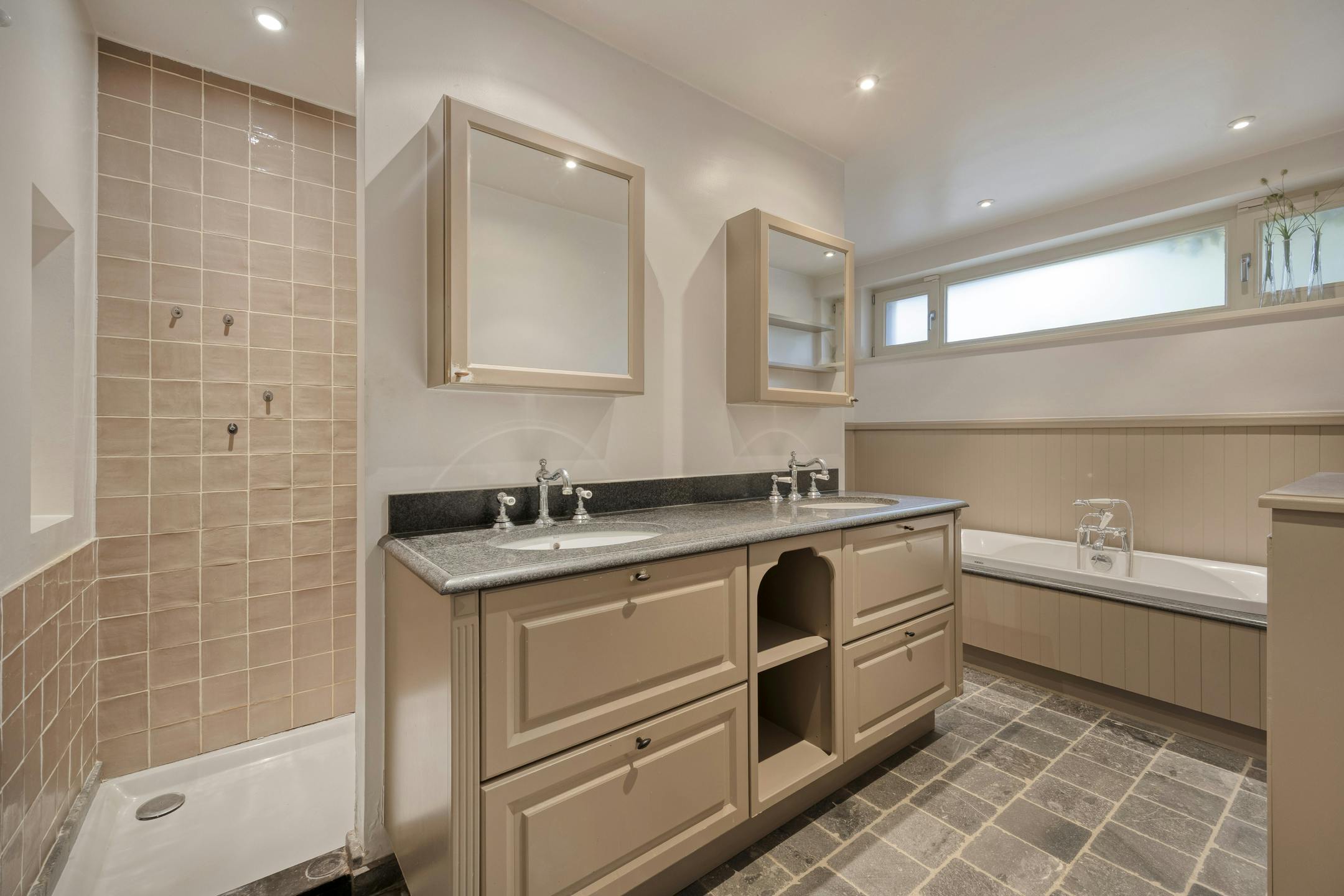 Vrijstaand huis met bijgebouw te Moerkerke (Damme) foto 14