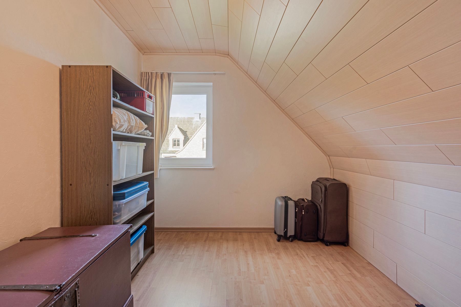 Instapklare woning met 4 slaapkamers ! foto 23