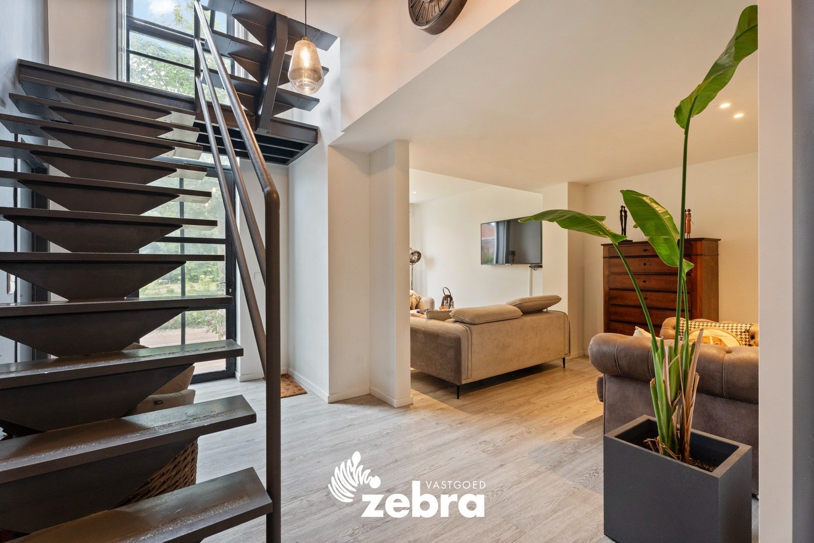 Ruime gerenoveerde woning met 3 slaapkamers en prachtige tuin te Ledegem! foto 10