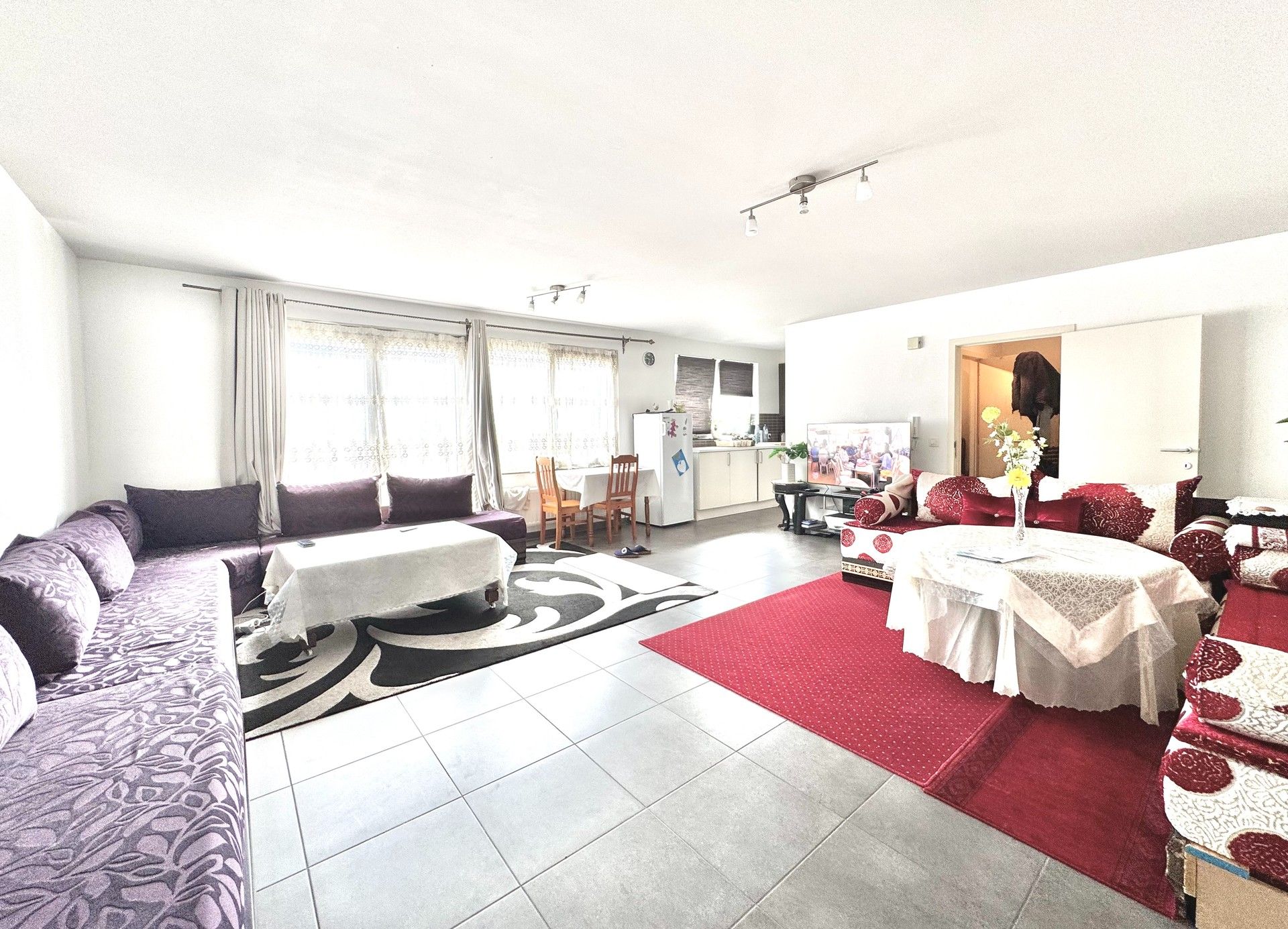 APPARTEMENT EERSTE VERDIEP MET 2 SLPKS foto 4