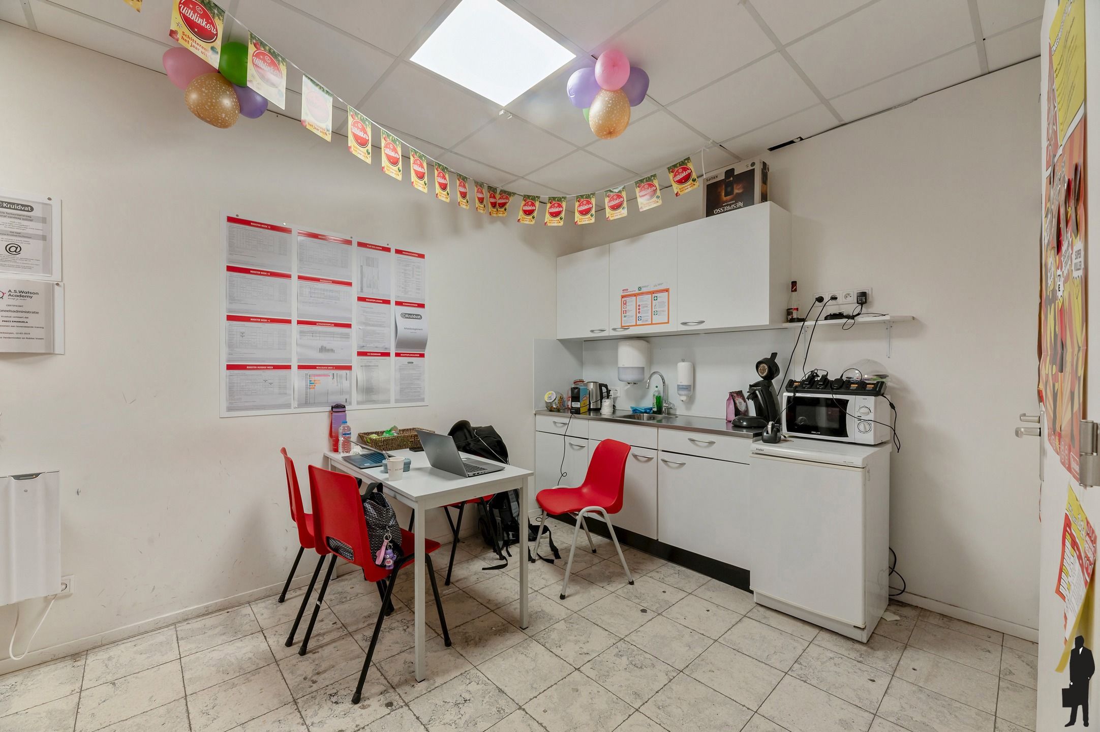 Commercieel gelijkvloers met magazijn – verhuurd aan Kruidvat (Deurne) foto 13