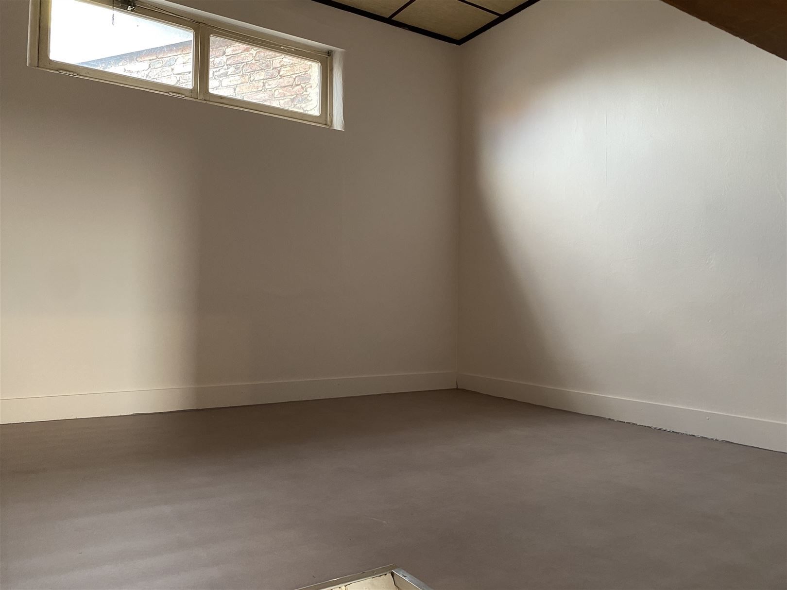 Ruime woning met garage en opslagruimte. foto 5