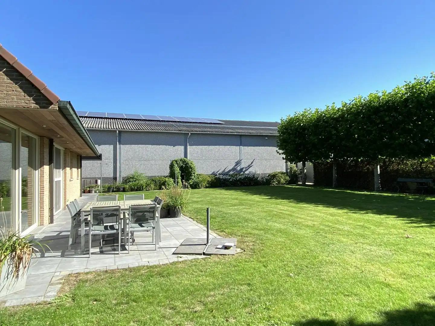 BEDRIJFSWONING/CONCIËRGEWONING MET 4 SLPKS EN TUIN foto 15