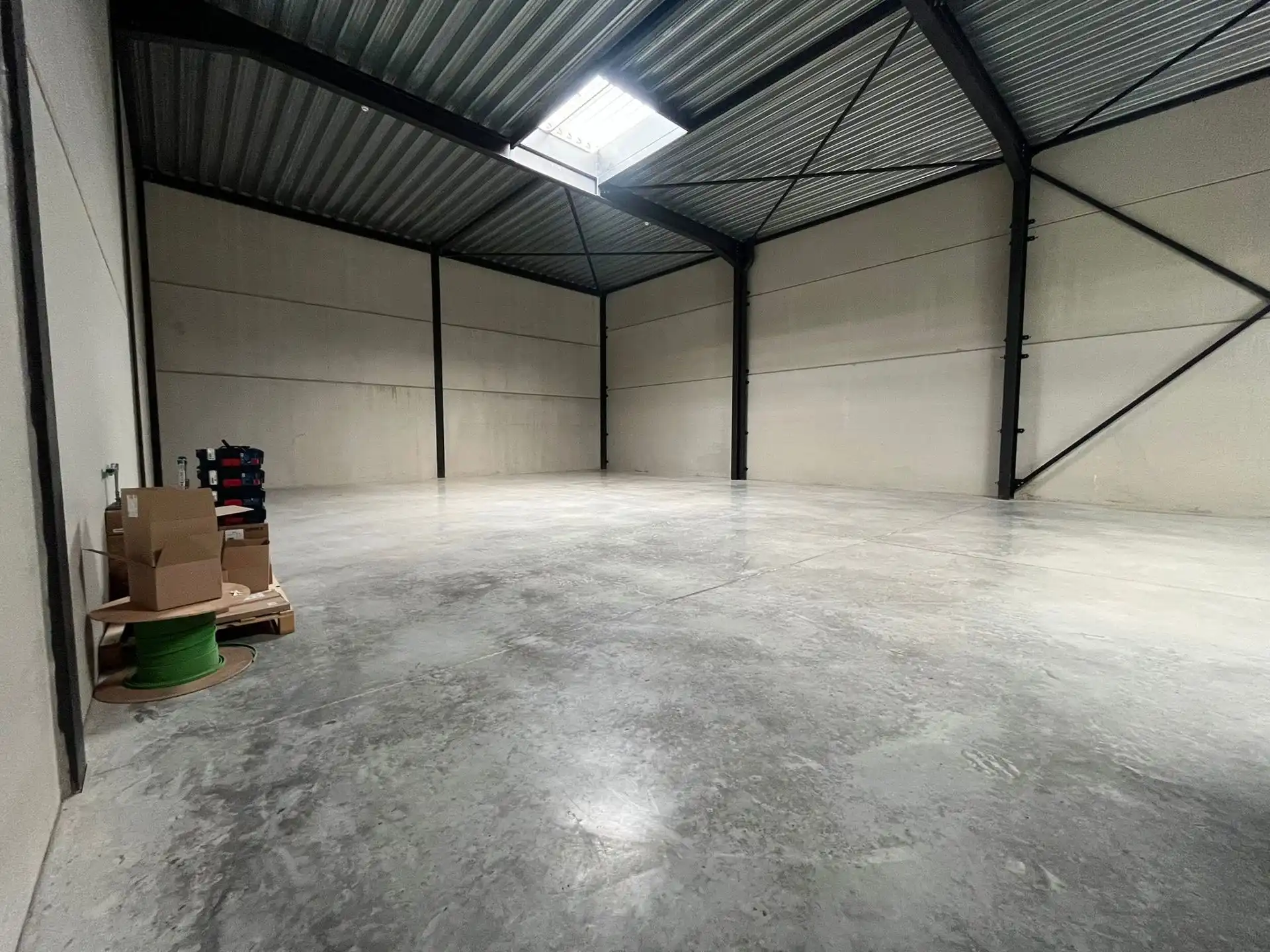 Nieuwbouw KMO-unit te huur op bedrijvenpark  'La Brique' foto 3