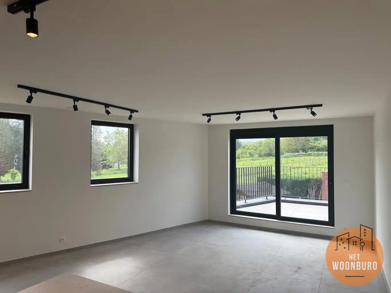 Nieuwbouw appartement met 2 slpks, terras en autostaanplaats foto 4