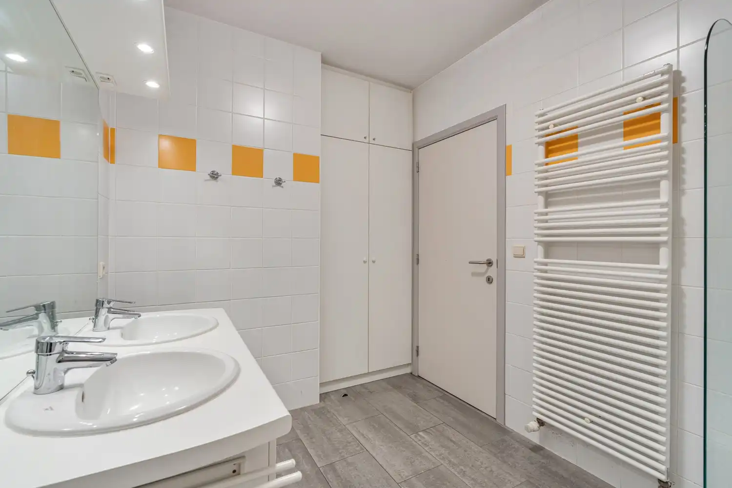 Centraal gelegen en energiezuinig(B-label) appartement met 2 slaapkamers, een terras en een kelder nabij het UZ Gasthuisberg te Leuven! foto 18