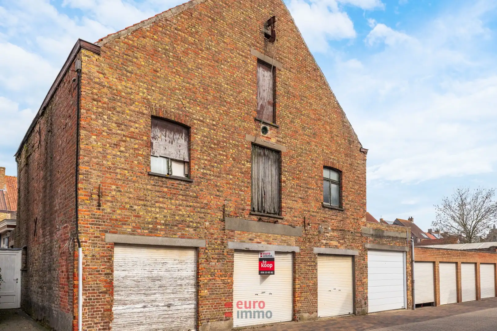 Magazijn op een zeer goede ligging te Nieuwpoort-stad! foto 2