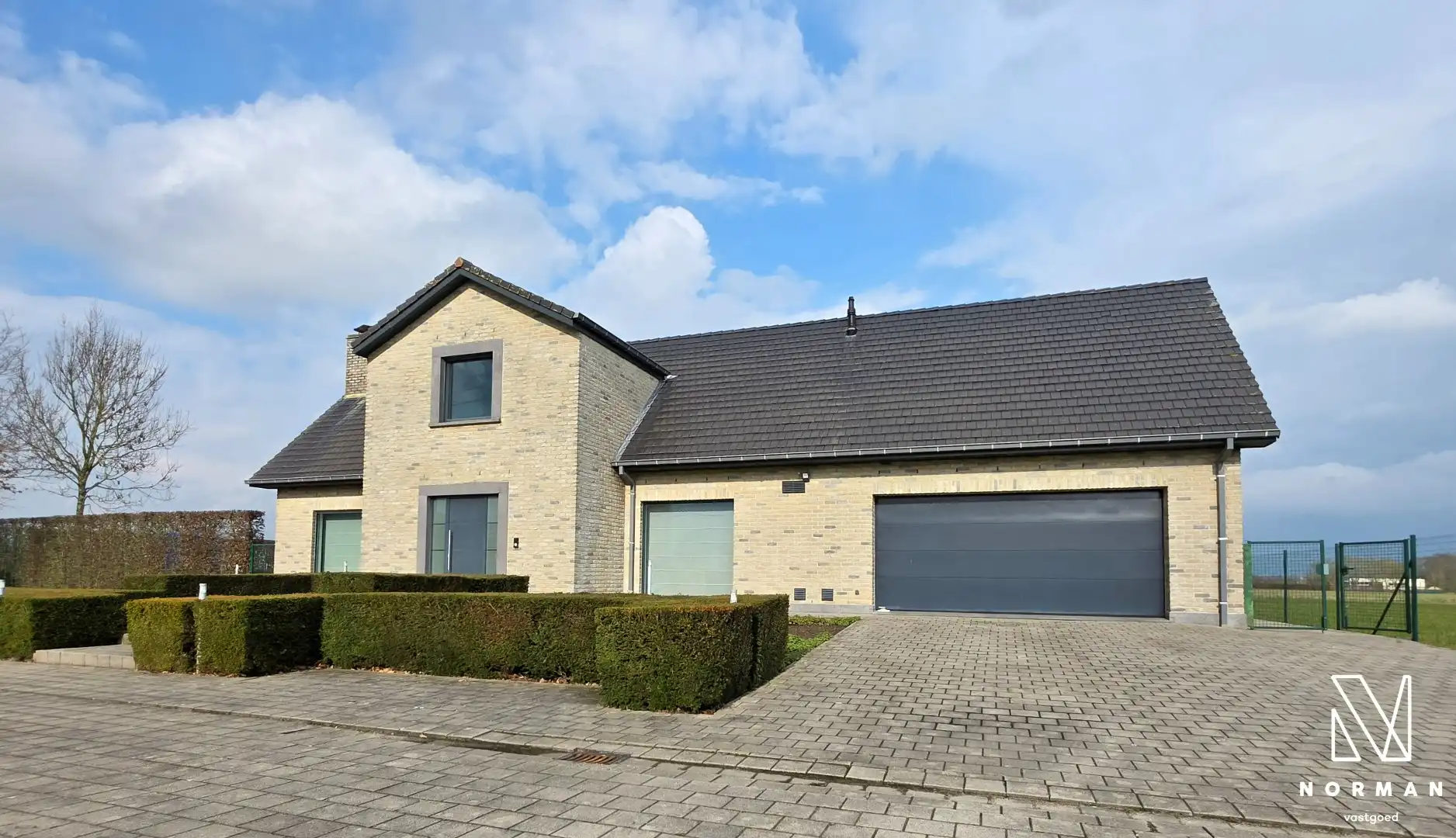 Prachtig domein met luxueuze instapklare villa, grote tuin en landbouwgrond in Hulste foto 2