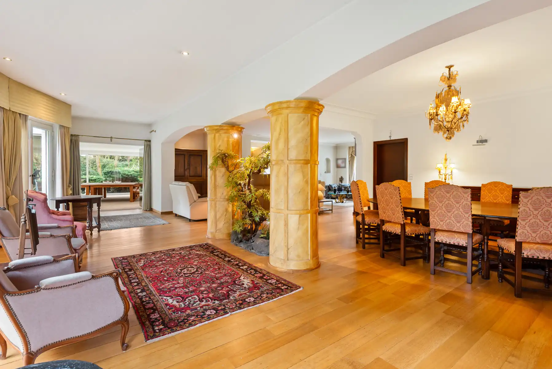 Te renoveren villa op toplocatie, voorkant Schilde  foto 11