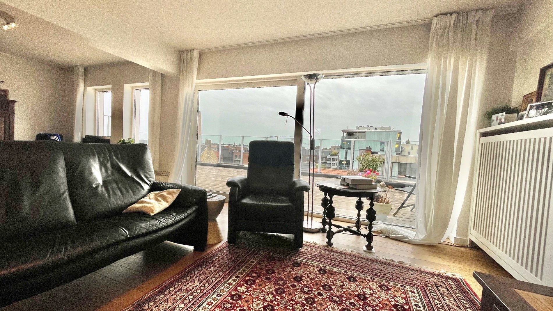 Luxe penthouse (6de verdieping) van 191 m² met 2 terrassen en ondergrondse staanplaats foto 8