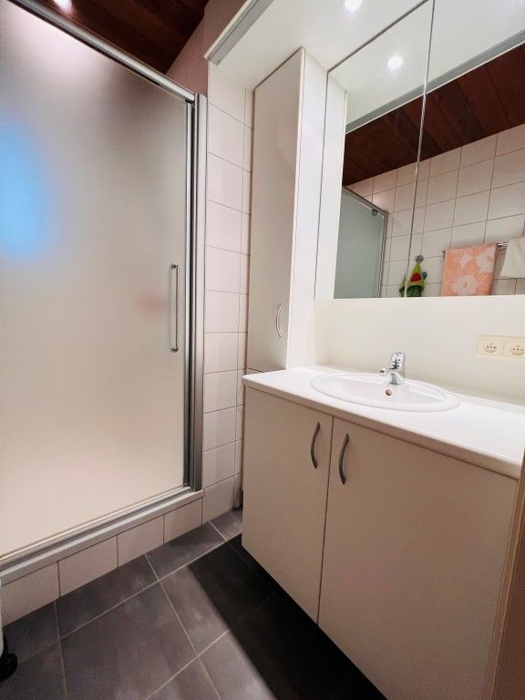 Volledig gerenoveerd, gemeubeld appartement met 2 slaapkamers foto 14